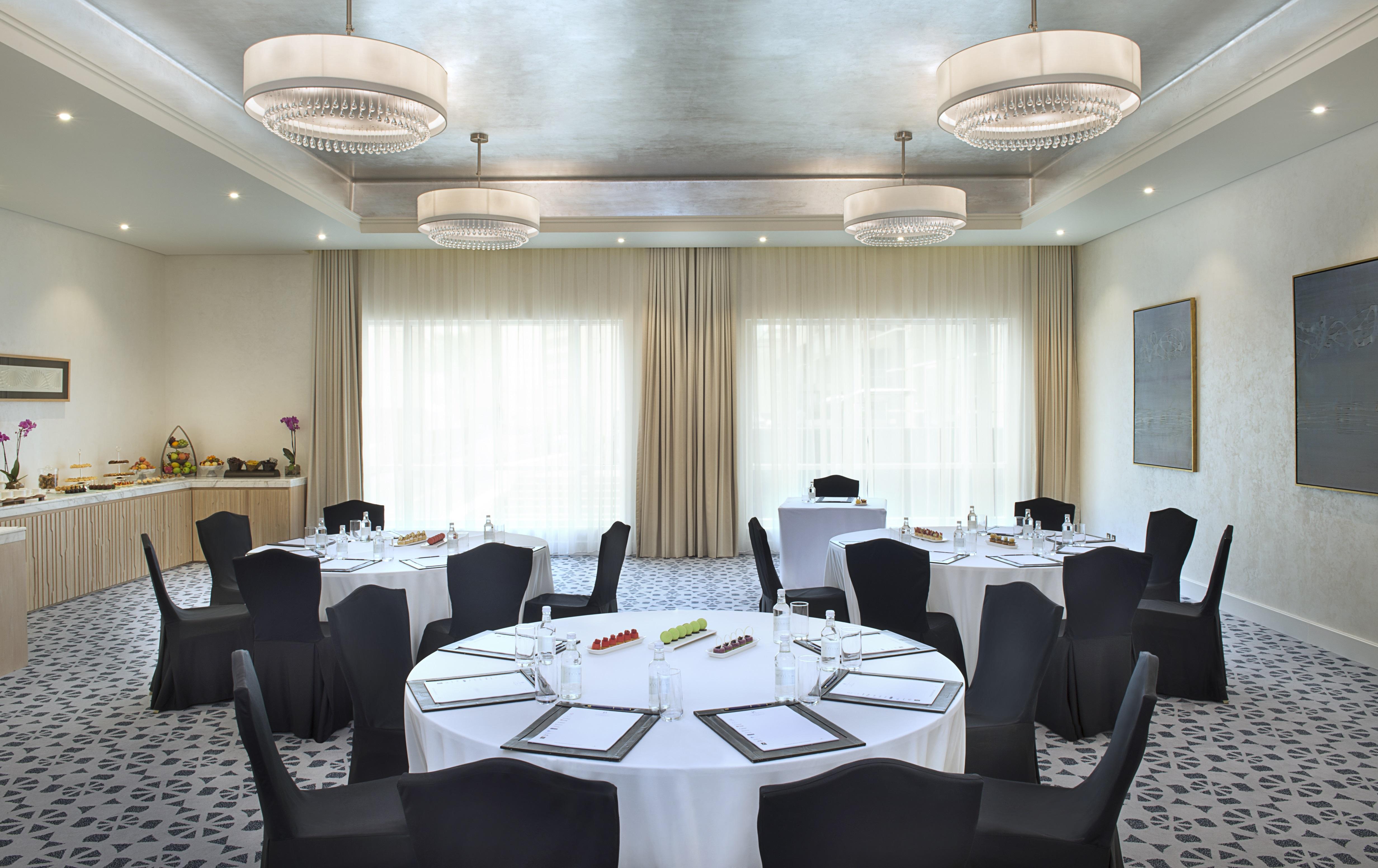 Al Habtoor Grand Resort, Autograph Collection Dubai Bagian luar foto The Westin New York at Times Square