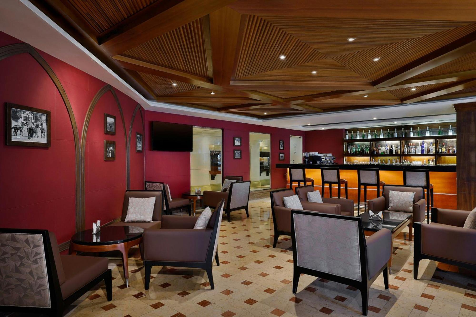 Al Habtoor Grand Resort, Autograph Collection Dubai Bagian luar foto The Bar