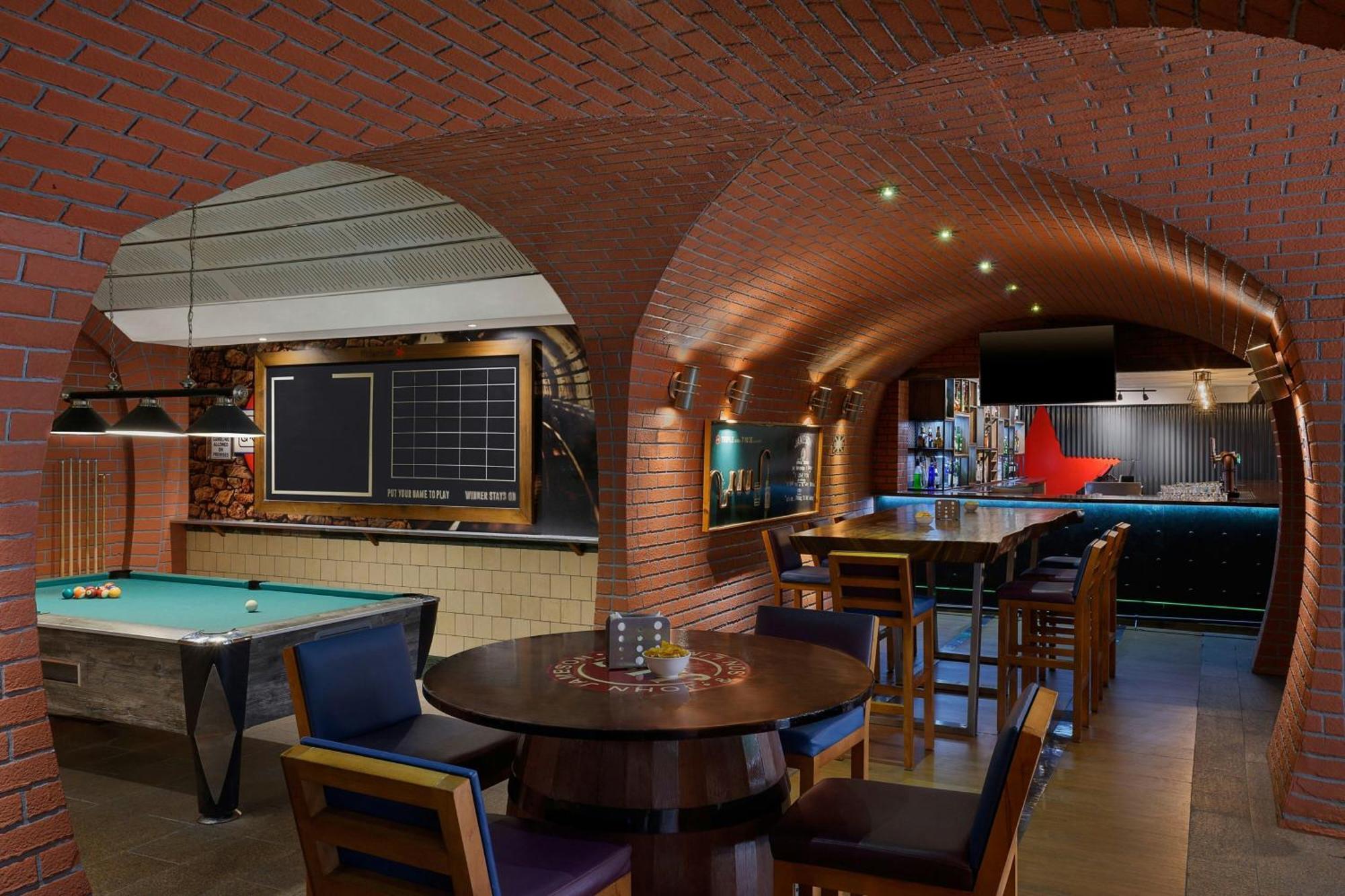 Al Habtoor Grand Resort, Autograph Collection Dubai Bagian luar foto The Sports Bar