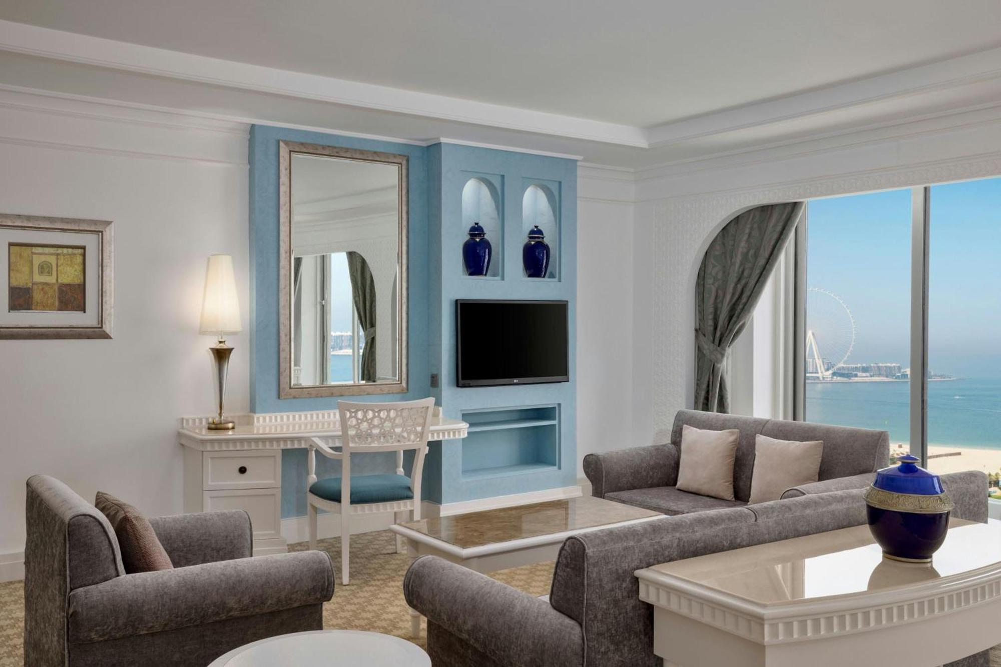 Al Habtoor Grand Resort, Autograph Collection Dubai Bagian luar foto A suite at the Jumeirah Atlantis