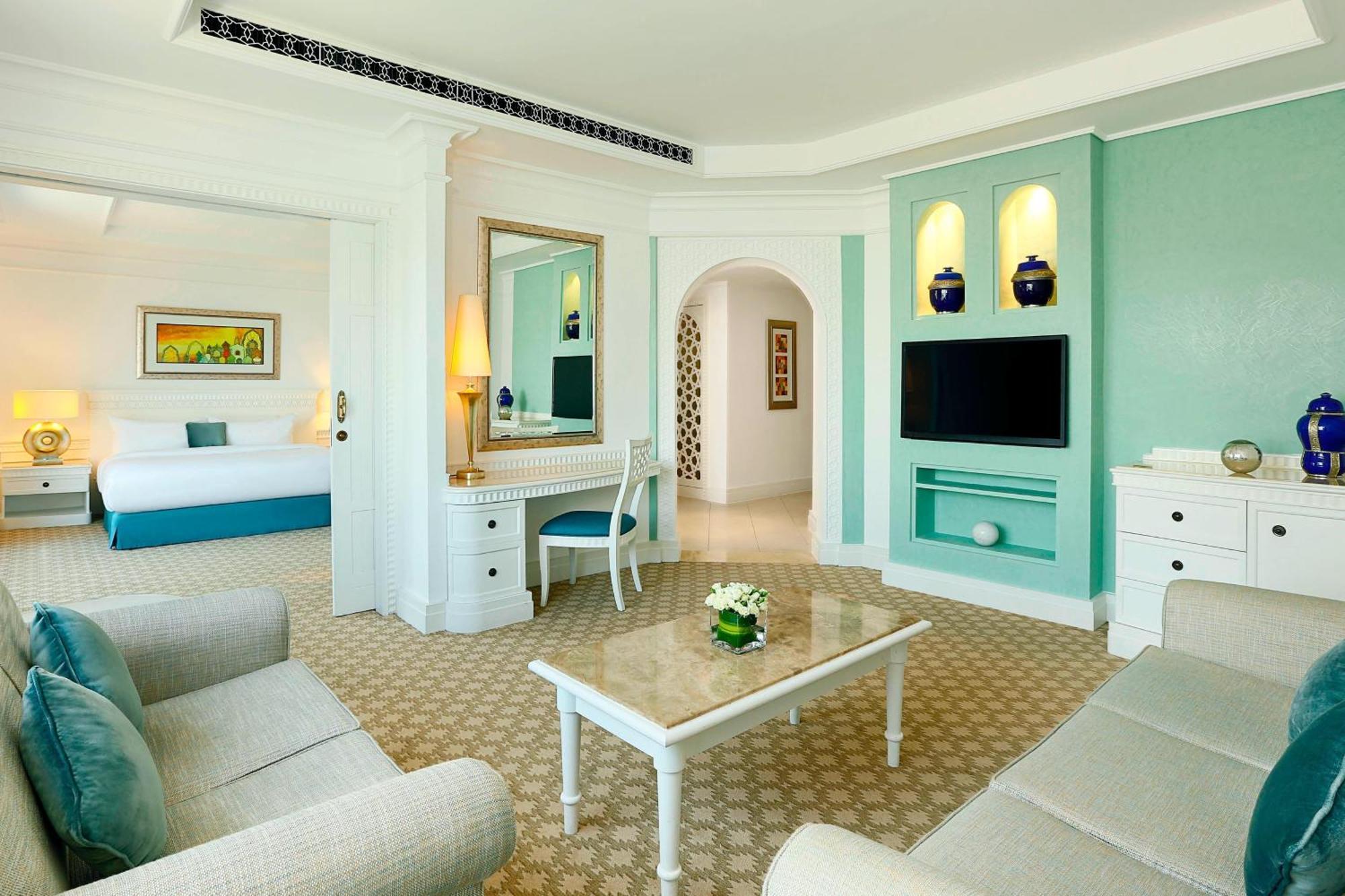 Al Habtoor Grand Resort, Autograph Collection Dubai Bagian luar foto A suite at Jumeirah Beach Hotel