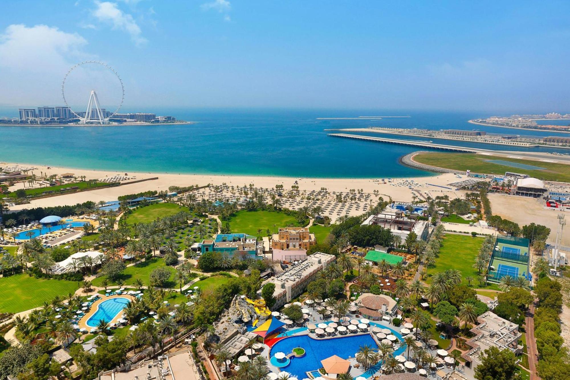 Al Habtoor Grand Resort, Autograph Collection Dubai Bagian luar foto Aerial view of Jumeirah Beach Hotel