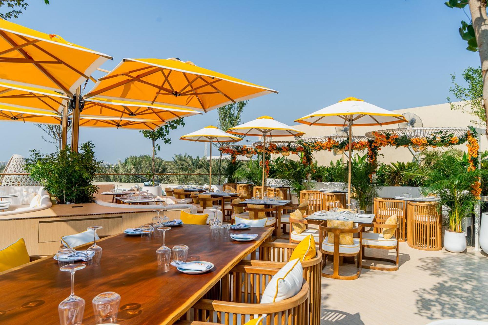 Al Habtoor Grand Resort, Autograph Collection Dubai Bagian luar foto The Beach